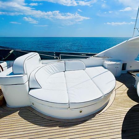 Hotel Super Yacht Located In Puerto Banus Marbella Exterior foto