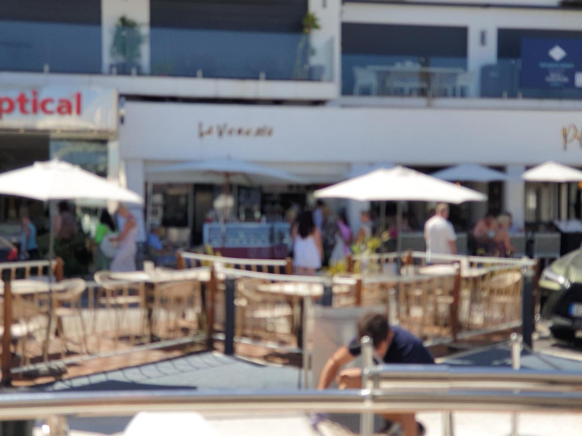 Hotel Super Yacht Located In Puerto Banus Marbella Zimmer foto