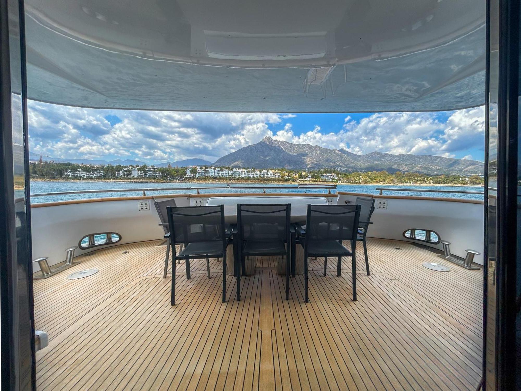 Hotel Super Yacht Located In Puerto Banus Marbella Exterior foto